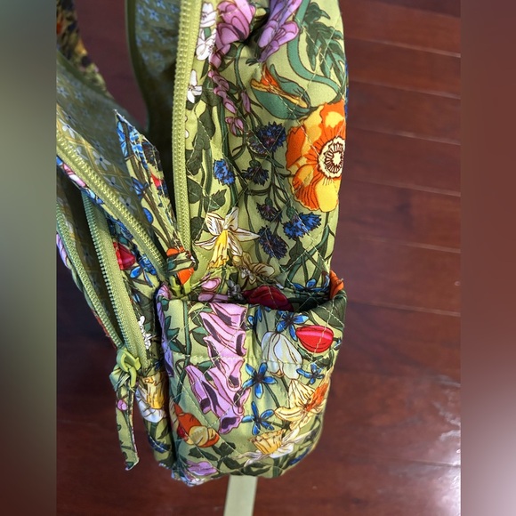 Vera Bradley Small Banbury Backpack Meadow Bouquet in Premium Cotton like new - Picture 14 of 15